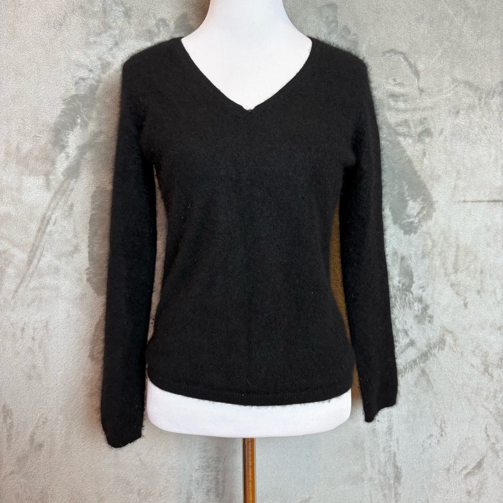 Charter Club 100% Cashmere Classic Black V-Neck Wmn’s Sweater S